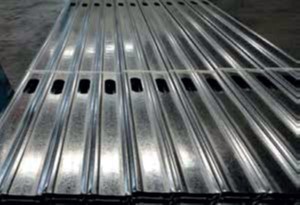 Poste metalico